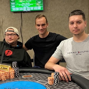 Showdown Poker Club: Po 3-way dealu si z Friday 200k GTD odnesl nejvíc Milan Petružálek