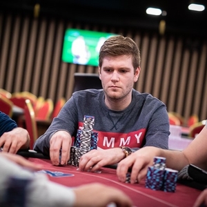 King's Resort Rozvadov: Knapis vede domácí družinu z pátečních flightů Czech Poker Masters