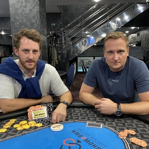 Poker Club Showdown: Friday Special opanoval Samuel Mark Hurlocjk