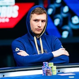 EPT Kypr: Roman Hrabec si ve večerním turbu zatočil o trofej a vyhrál 3.200.000 Kč!