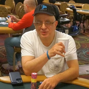 No konečně! Po 514 výhrách na WSOP Roland Israelashvili konečně získal náramek!