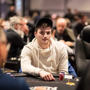 Grand Casino Aš: Domácí sestavu v GCA Masters vede po dvou flightech Dominik Matejka