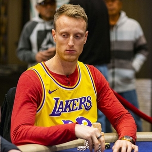 Roman Hrabec postupuje ve $200K Invitational v Monacu, Vlastimil Pustina hraje ve Vegas