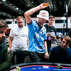 EPT Prague 2024 den 10: Wojciechowskiho hero call s Ace-high poslal ME do top 16