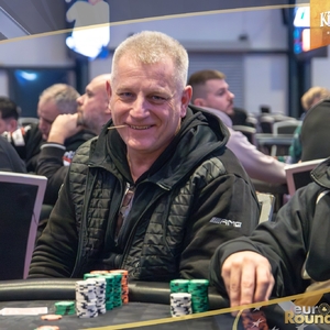 King's Resort: Po dvou flightech Main Eventu EPSC Mystery Bounty postoupili Pavel53 a Dominik Chmiel