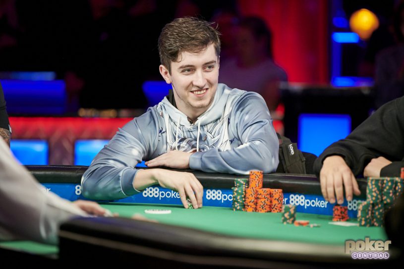 Ali Imsirovic zažívá skvělý vstup do WSOP, po prvním dni vede $50k High Roller