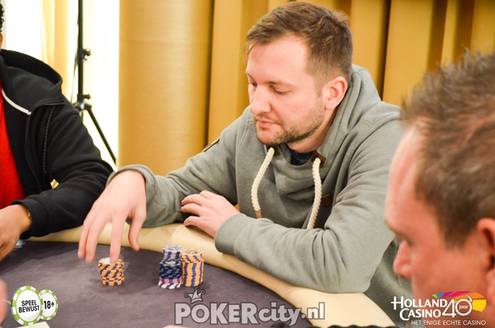 Mraky má mraky žetonů, do 2. dne WSOPC Rotterdam si přenáší 91 bb