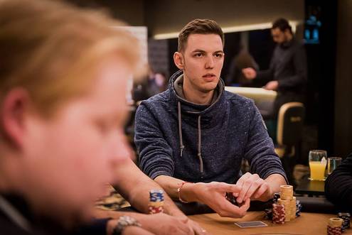 Jan Bednář prošel prvním flightem Master Classics of Poker