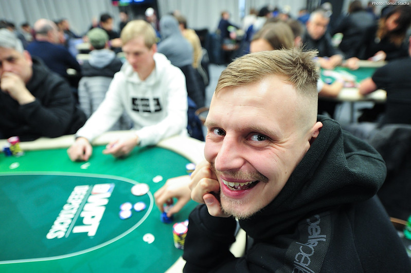 Renesance pařížského pokeru. Druhý den WPTDS si kromě Součka zahraje i Desset