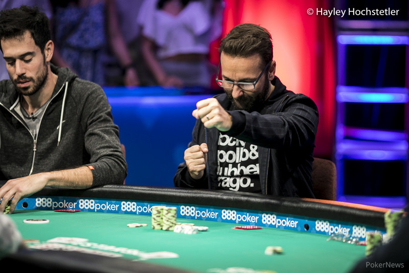 500 hand, půl buy-inu k dobru. Do druhé půle challenge lépe vstoupil Negreanu